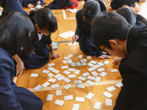 １年生ＬＨＲ「百人一首大会」