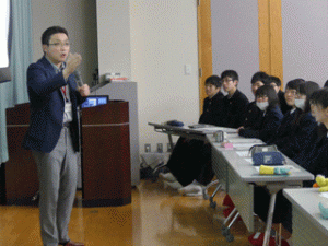 １年生「進路講演会」