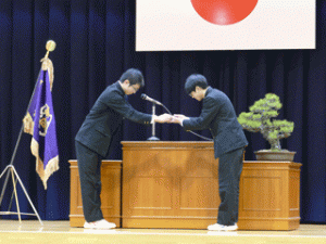 平成30年度表彰状授与式・生徒会記念品贈呈式