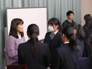 卒業生と語る会