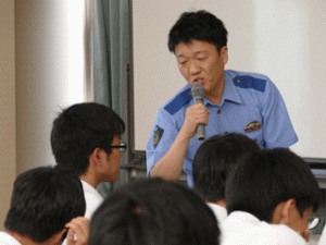 ３年生薬物乱用防止教室